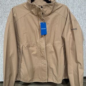 COLUMBIA Women's Jacket, Size Medium. NWT.